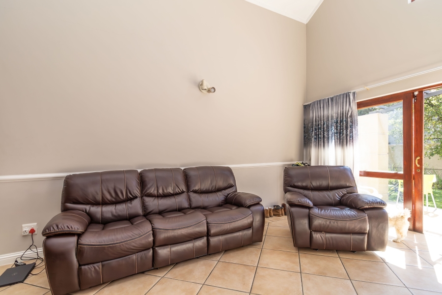 2 Bedroom Property for Sale in Sunninghill Gauteng