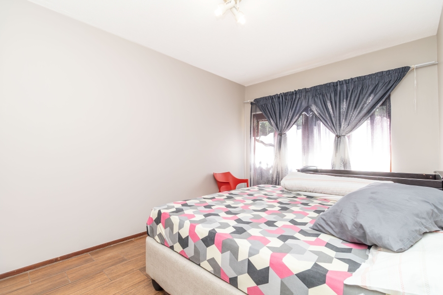 2 Bedroom Property for Sale in Sunninghill Gauteng