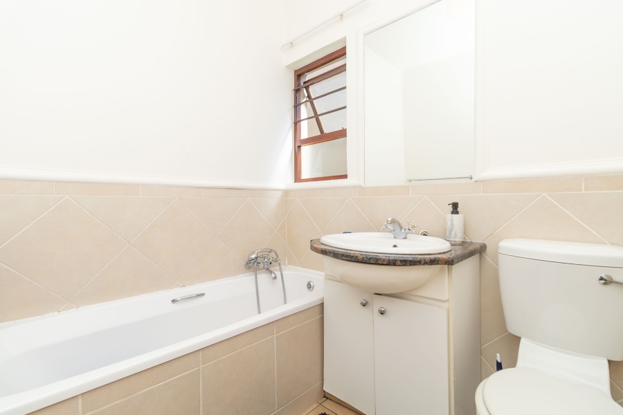 2 Bedroom Property for Sale in Sunninghill Gauteng