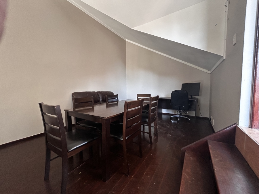 2 Bedroom Property for Sale in Sunninghill Gauteng
