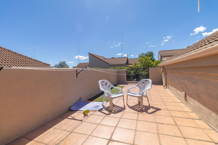 2 Bedroom Property for Sale in Sunninghill Gauteng