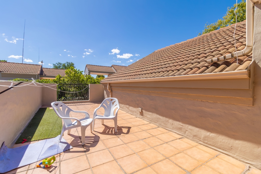 2 Bedroom Property for Sale in Sunninghill Gauteng