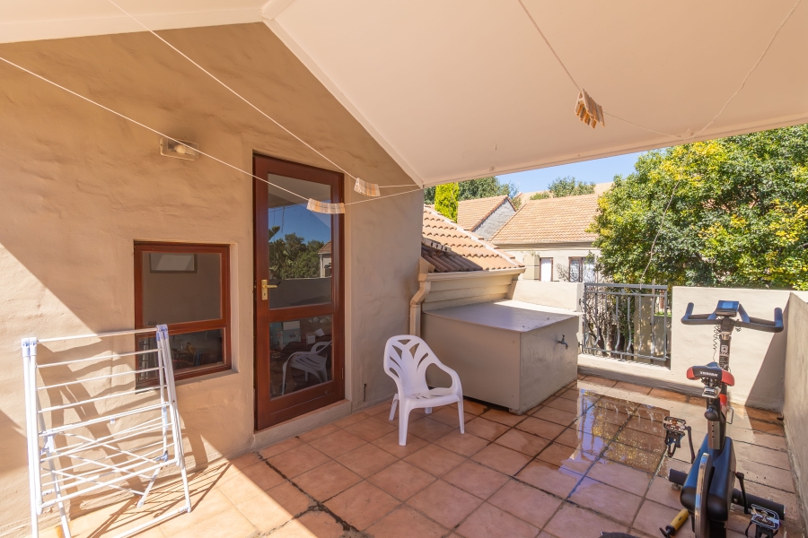 2 Bedroom Property for Sale in Sunninghill Gauteng