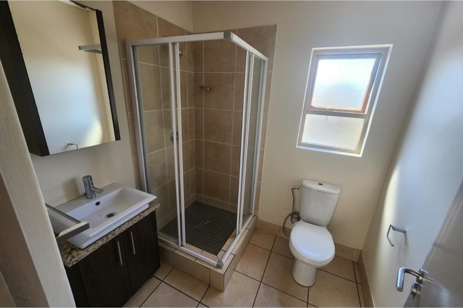 To Let 2 Bedroom Property for Rent in Lonehill Gauteng