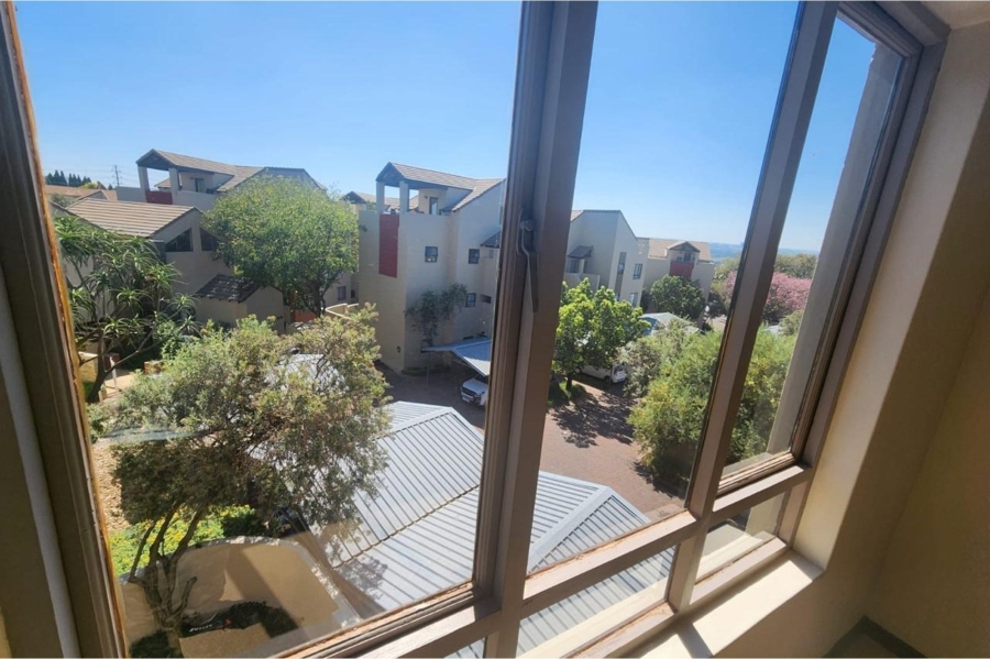 To Let 2 Bedroom Property for Rent in Lonehill Gauteng