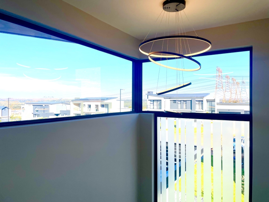 5 Bedroom Property for Sale in Midstream Heights Gauteng