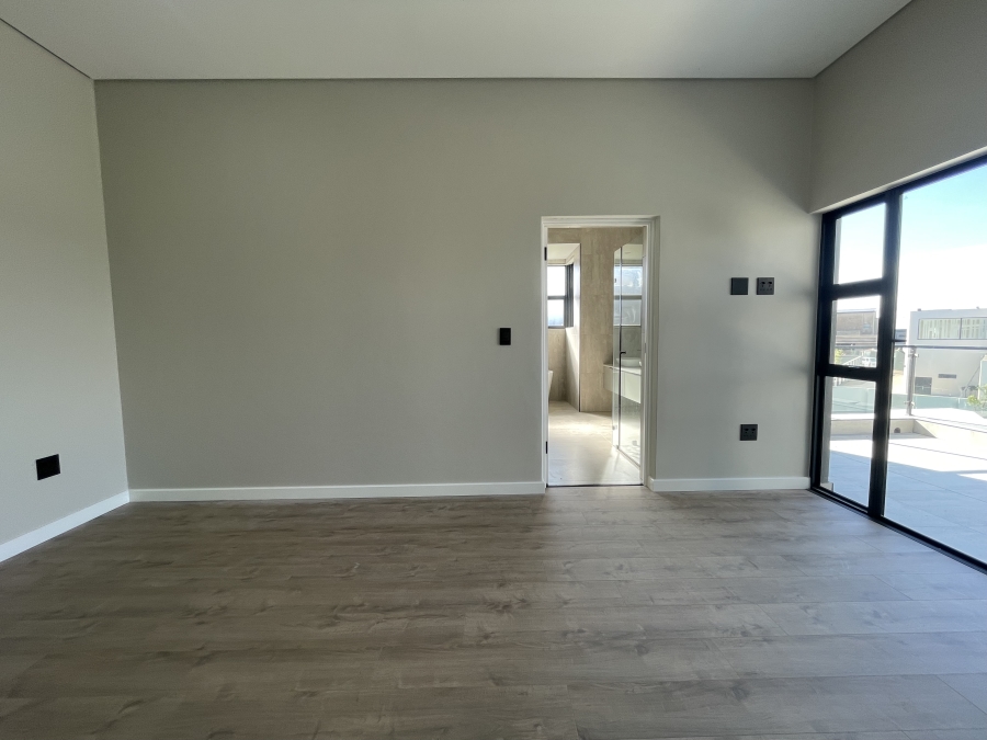 5 Bedroom Property for Sale in Midstream Heights Gauteng