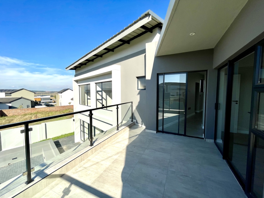 5 Bedroom Property for Sale in Midstream Heights Gauteng