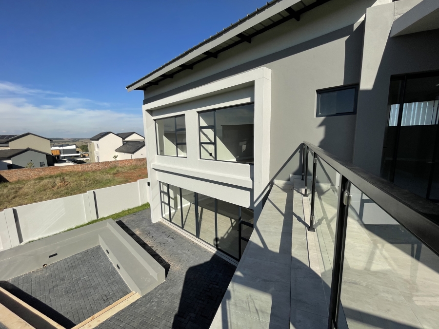 5 Bedroom Property for Sale in Midstream Heights Gauteng