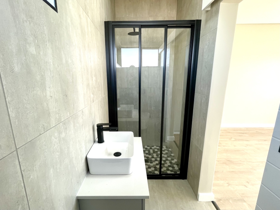5 Bedroom Property for Sale in Midstream Heights Gauteng