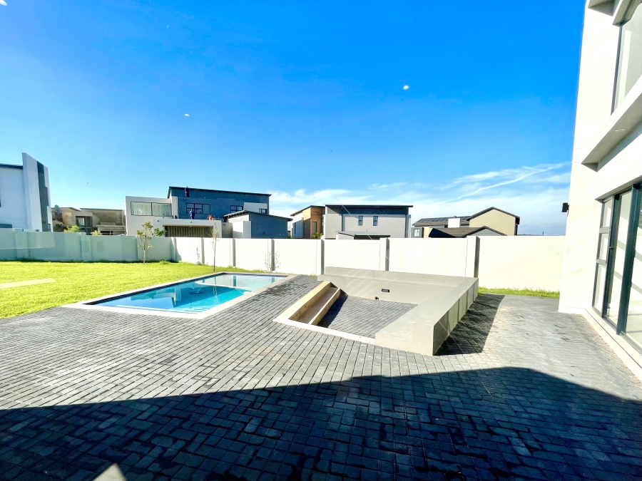 5 Bedroom Property for Sale in Midstream Heights Gauteng
