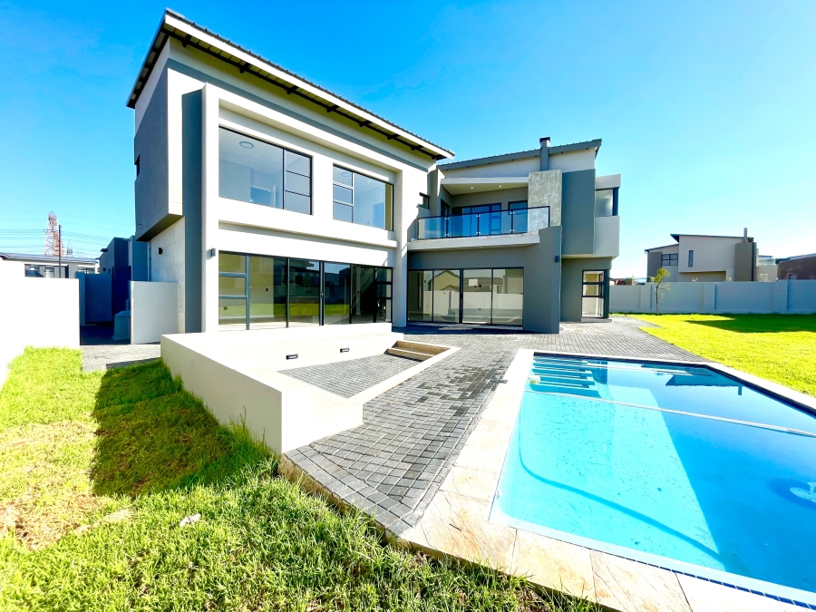 5 Bedroom Property for Sale in Midstream Heights Gauteng