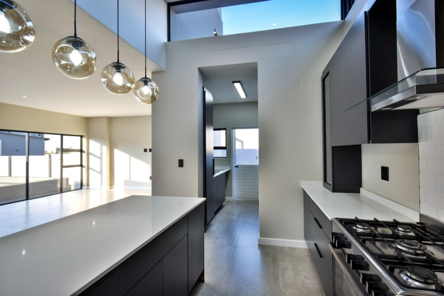 5 Bedroom Property for Sale in Midstream Heights Gauteng