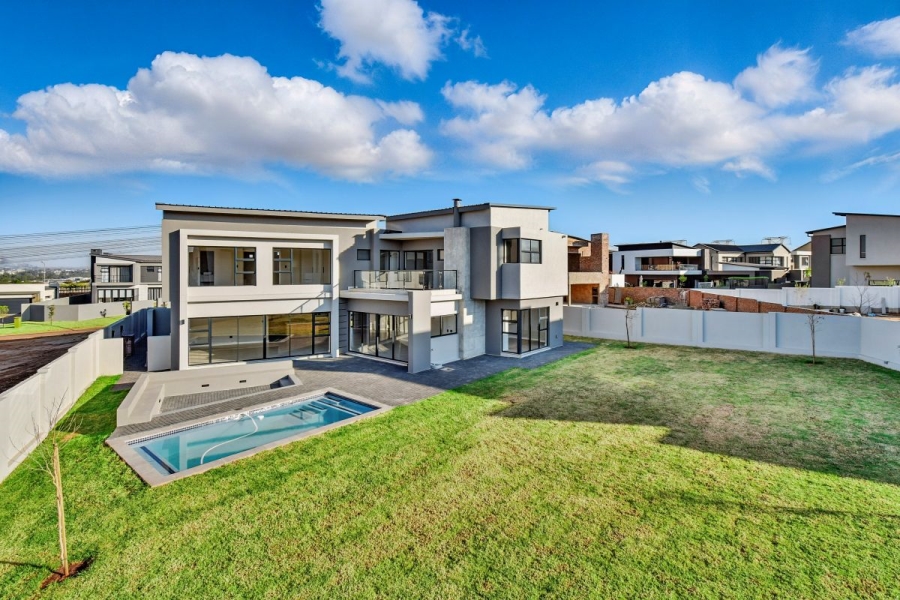 5 Bedroom Property for Sale in Midstream Heights Gauteng