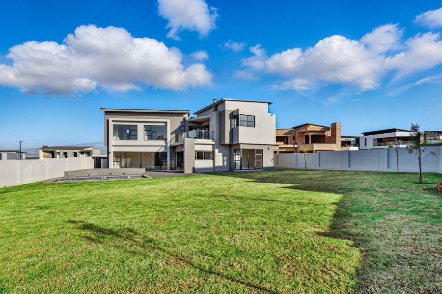 5 Bedroom Property for Sale in Midstream Heights Gauteng