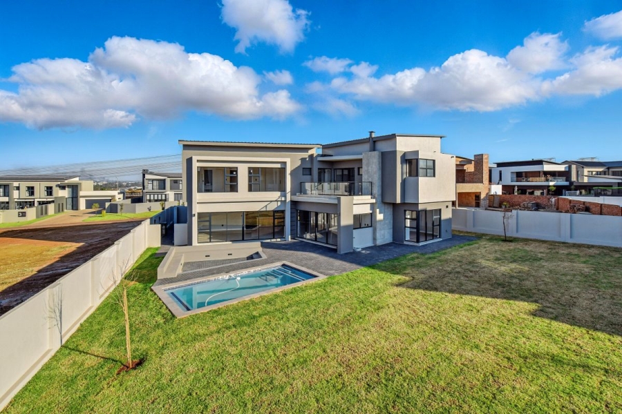 5 Bedroom Property for Sale in Midstream Heights Gauteng