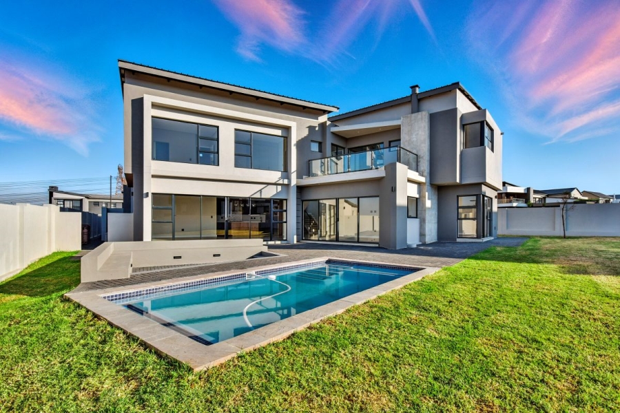 5 Bedroom Property for Sale in Midstream Heights Gauteng