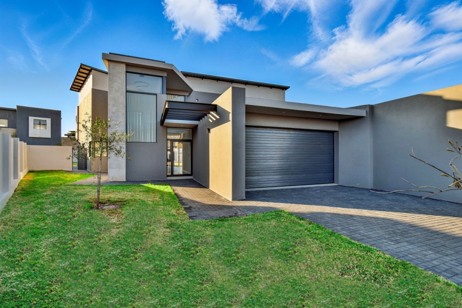 5 Bedroom Property for Sale in Midstream Heights Gauteng
