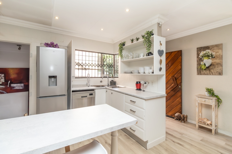 2 Bedroom Property for Sale in Paulshof Gauteng