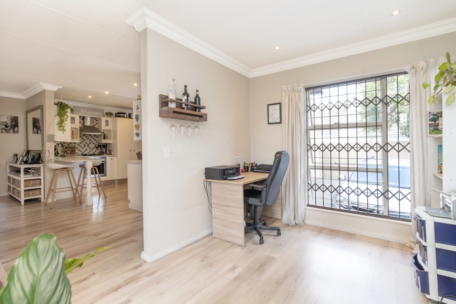 2 Bedroom Property for Sale in Paulshof Gauteng