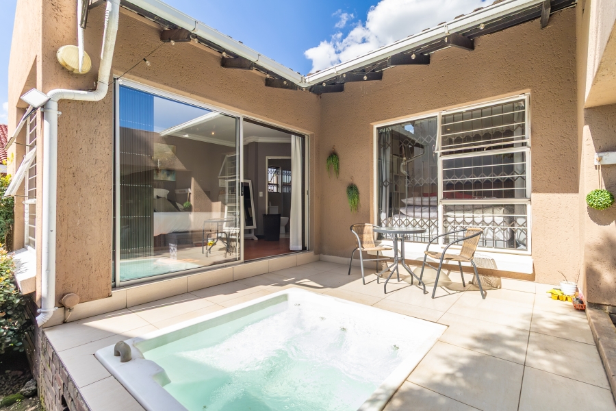 2 Bedroom Property for Sale in Paulshof Gauteng