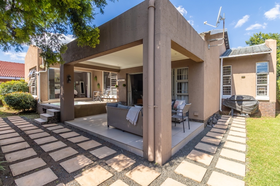 2 Bedroom Property for Sale in Paulshof Gauteng