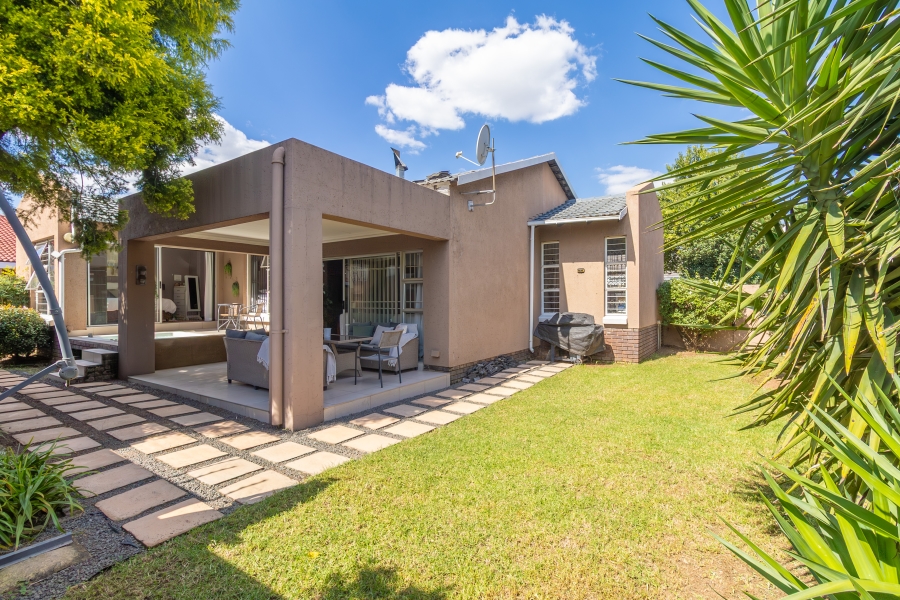 2 Bedroom Property for Sale in Paulshof Gauteng