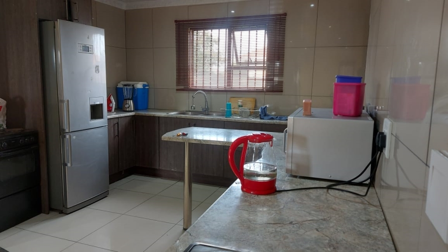 2 Bedroom Property for Sale in Crystal Park Gauteng