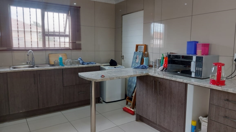 2 Bedroom Property for Sale in Crystal Park Gauteng
