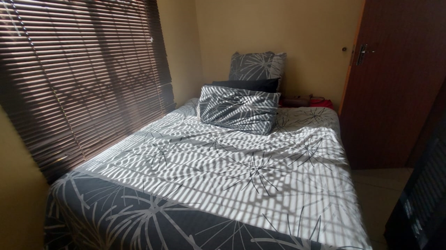 2 Bedroom Property for Sale in Crystal Park Gauteng