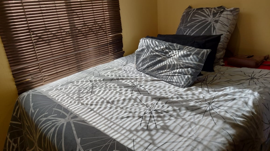 2 Bedroom Property for Sale in Crystal Park Gauteng