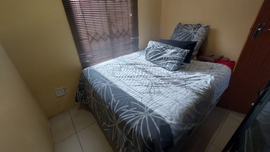 2 Bedroom Property for Sale in Crystal Park Gauteng