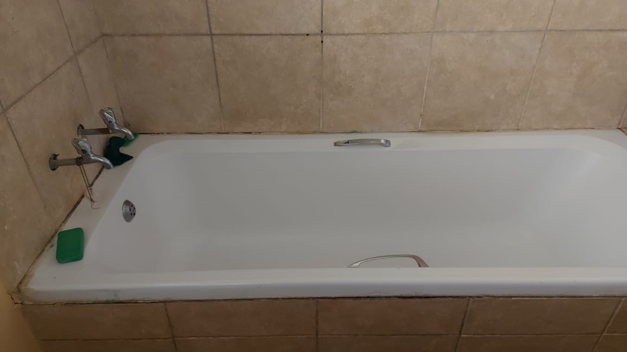 2 Bedroom Property for Sale in Crystal Park Gauteng