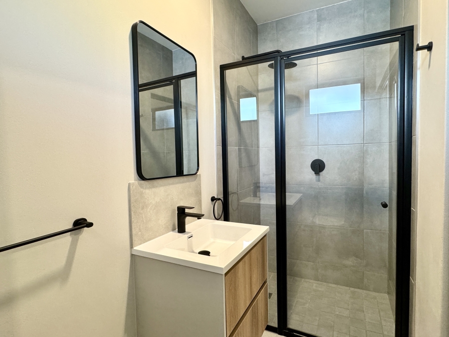 To Let 1 Bedroom Property for Rent in Bryanston Gauteng