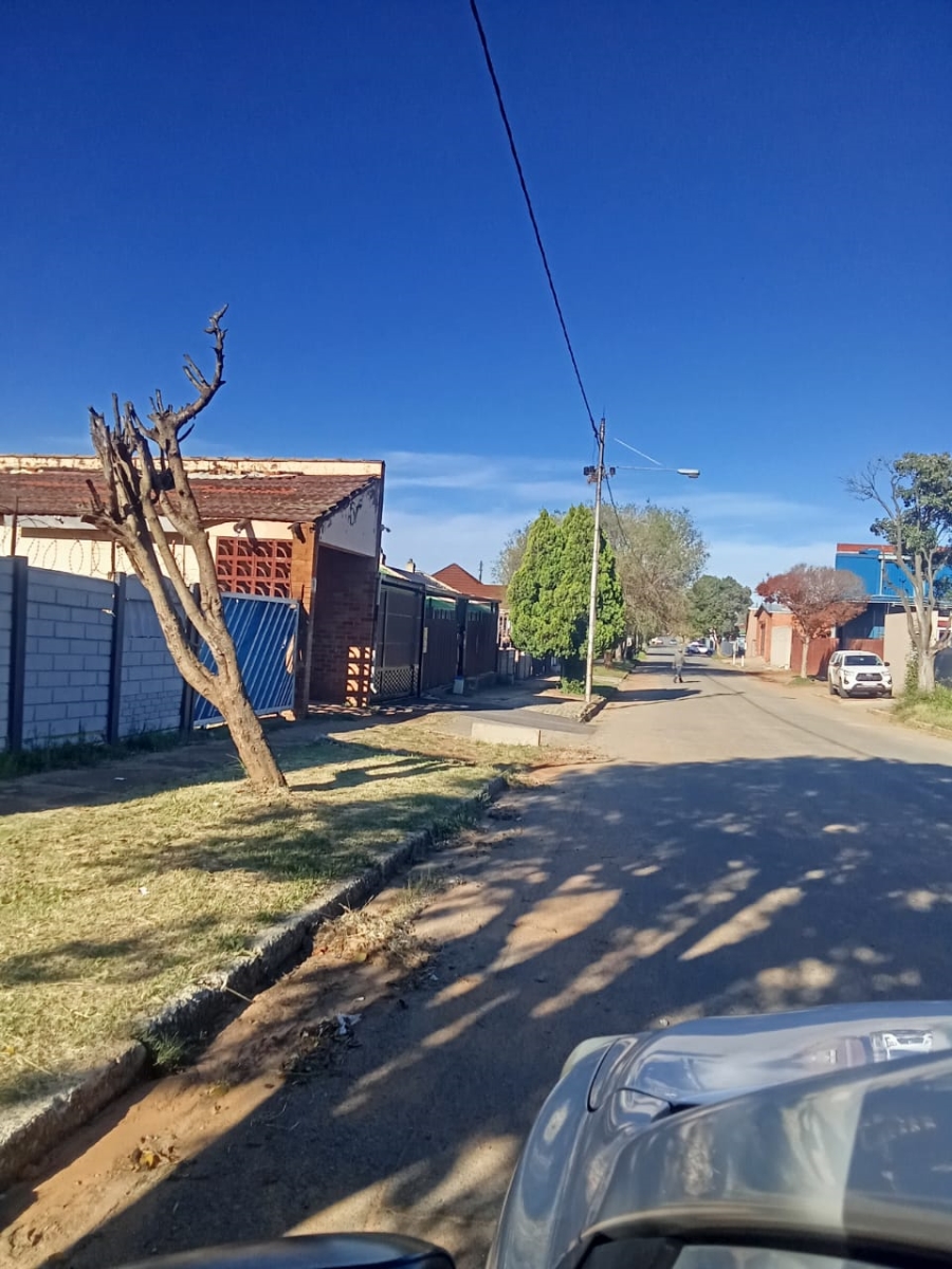 3 Bedroom Property for Sale in East Geduld Gauteng