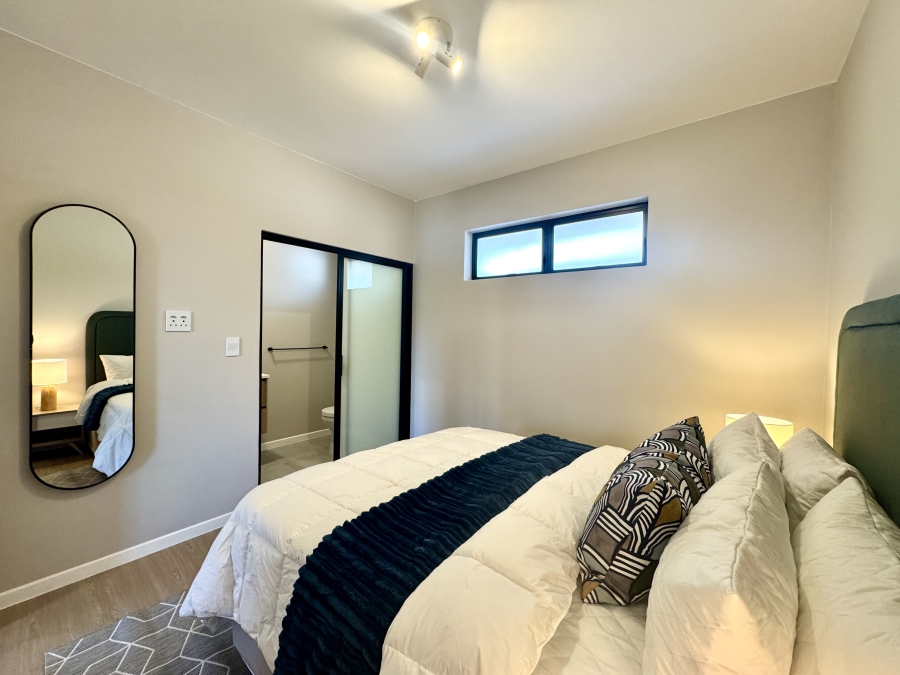 1 Bedroom Property for Sale in Bryanston Gauteng