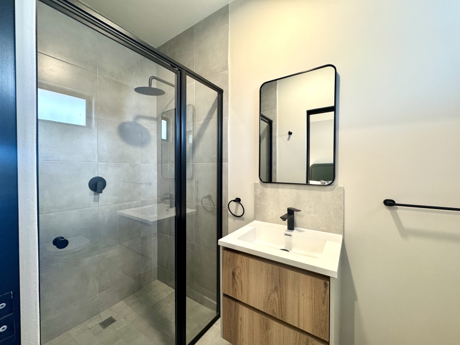 1 Bedroom Property for Sale in Bryanston Gauteng