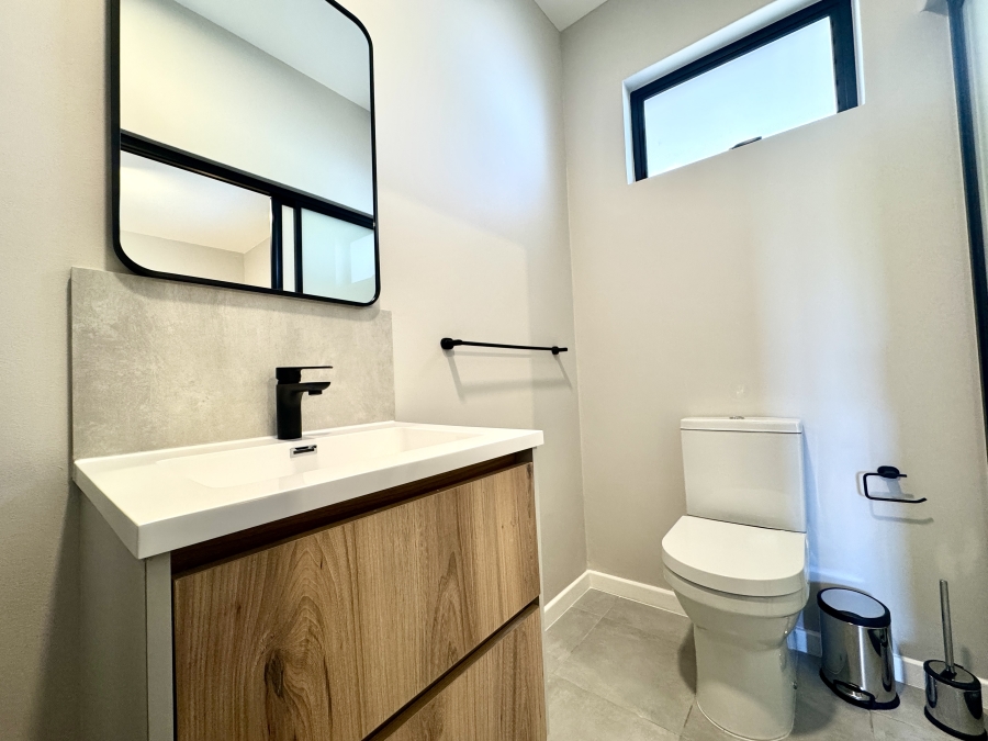 1 Bedroom Property for Sale in Bryanston Gauteng