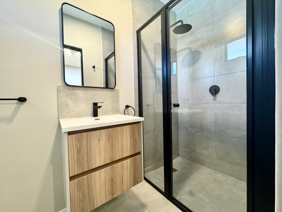 1 Bedroom Property for Sale in Bryanston Gauteng