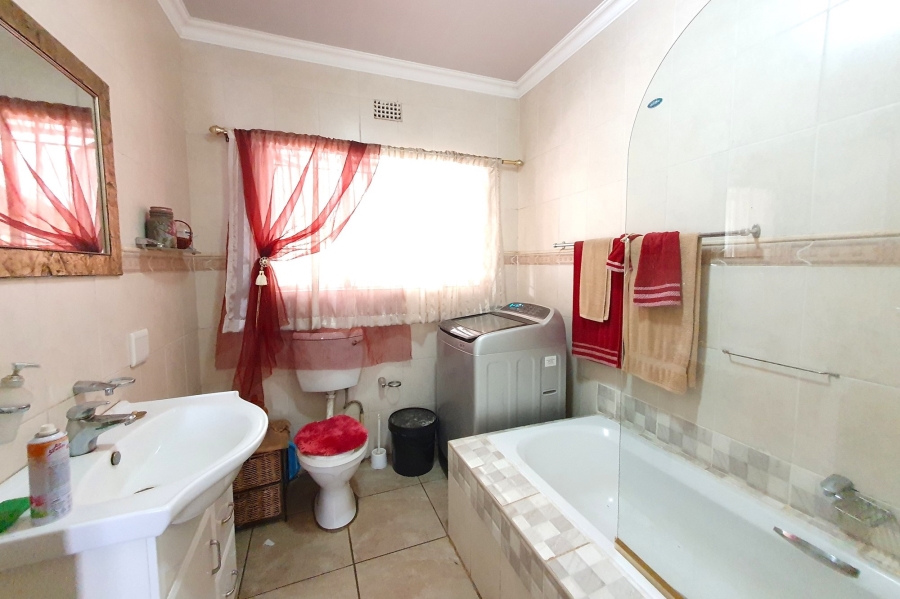 3 Bedroom Property for Sale in Sonland Park Gauteng