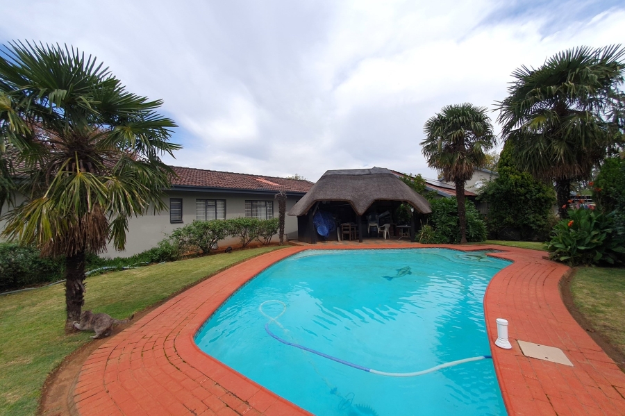 3 Bedroom Property for Sale in Sonland Park Gauteng