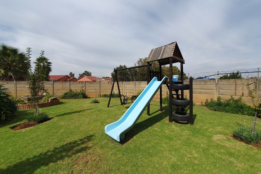 3 Bedroom Property for Sale in Sonland Park Gauteng