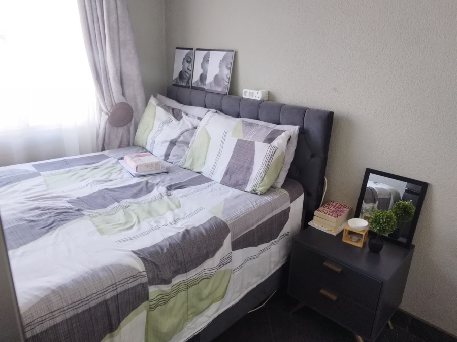 2 Bedroom Property for Sale in Vorna Valley Gauteng