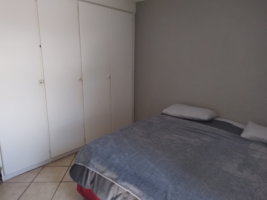2 Bedroom Property for Sale in Vorna Valley Gauteng