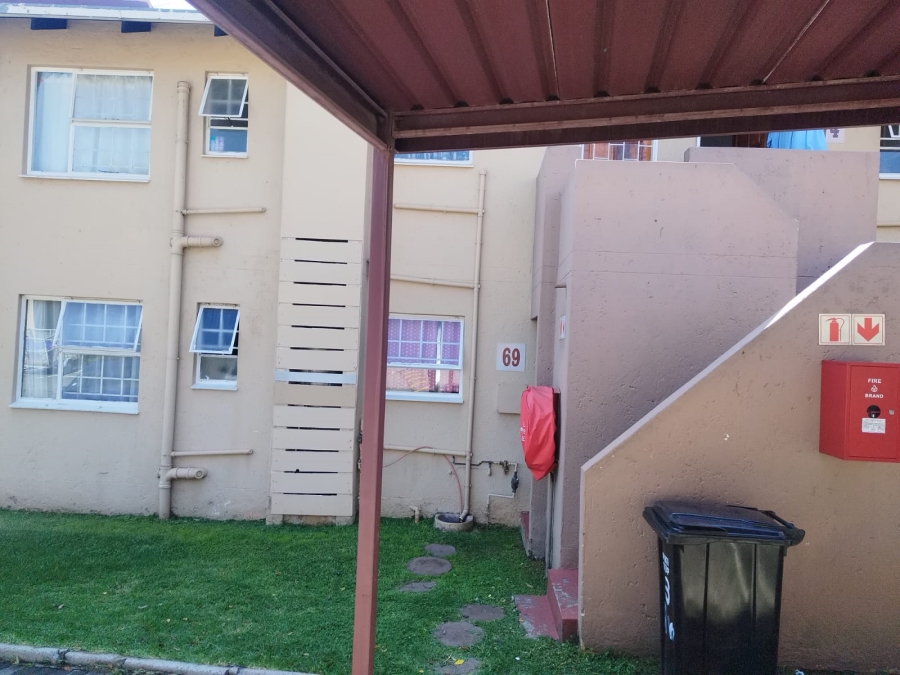 2 Bedroom Property for Sale in Vorna Valley Gauteng