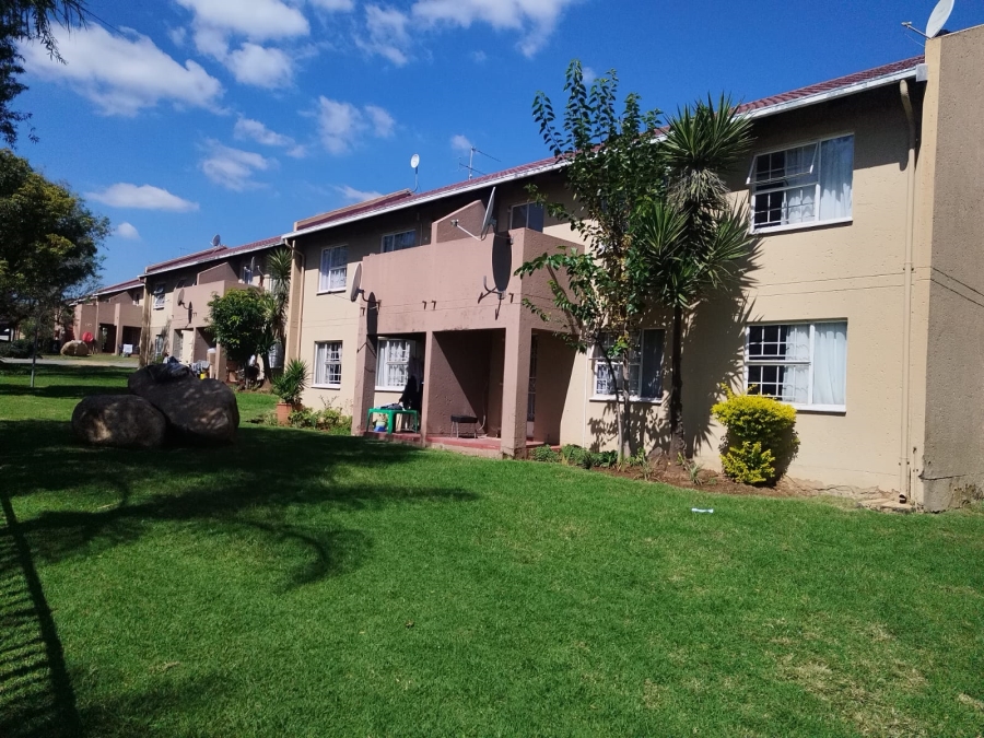 2 Bedroom Property for Sale in Vorna Valley Gauteng