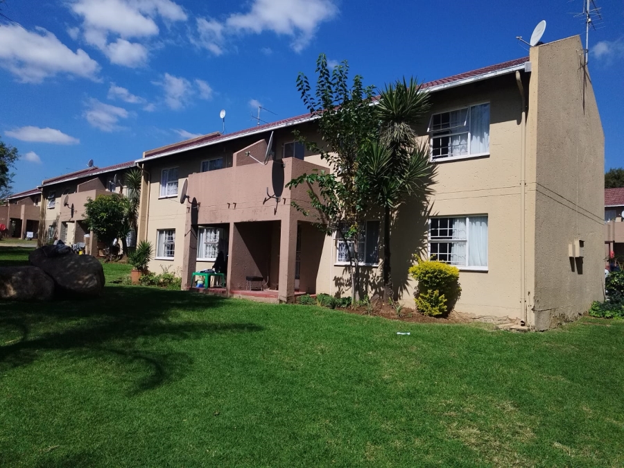 2 Bedroom Property for Sale in Vorna Valley Gauteng