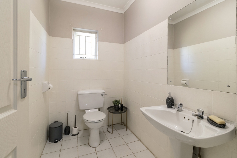 5 Bedroom Property for Sale in Monument Park Gauteng