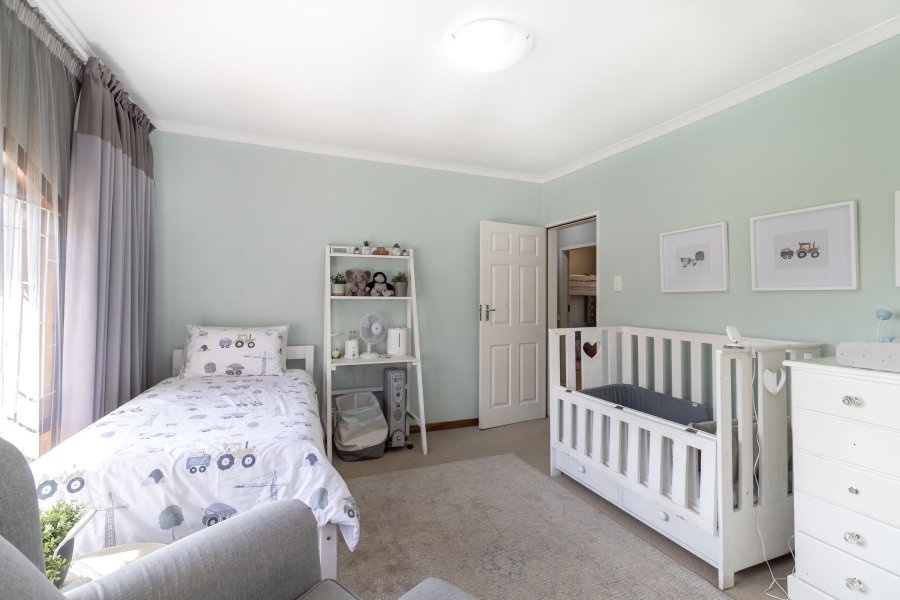 5 Bedroom Property for Sale in Monument Park Gauteng
