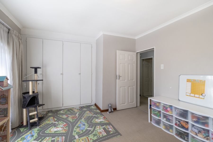 5 Bedroom Property for Sale in Monument Park Gauteng